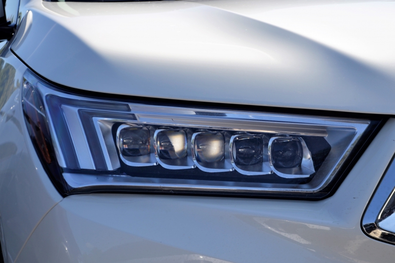 concession-VIDAUBAN-min_acura-headlamp-2834131